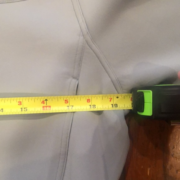 Lululemon Jacket - Picture 5 of 6